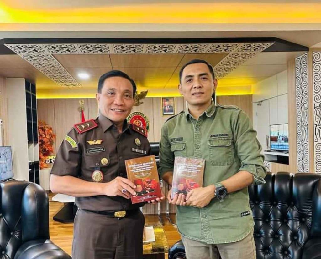 Pusat Kajian Kejaksaan FH UNHAS Hasilkan Buku Luaran Seminar Nasional