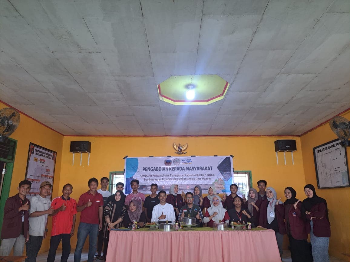 Dorong Pemberdayaan Ekonomi, Mahasiswa KKN USN Kolaka Gelar Pelatihan Peningkatan Kapasitas BUMDes di Desa Lambopini
