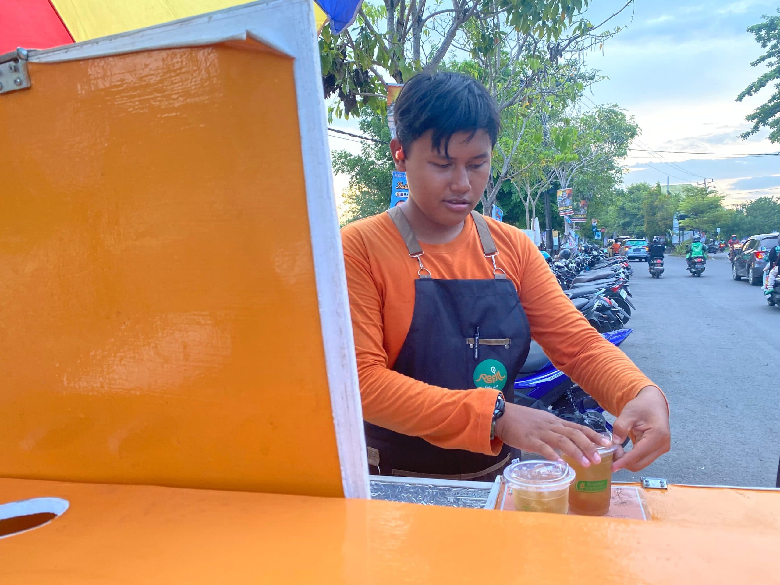 Faris, Barista Mobile dan Driver Ambulan: Inspirasi dari Anak Muda Makassar