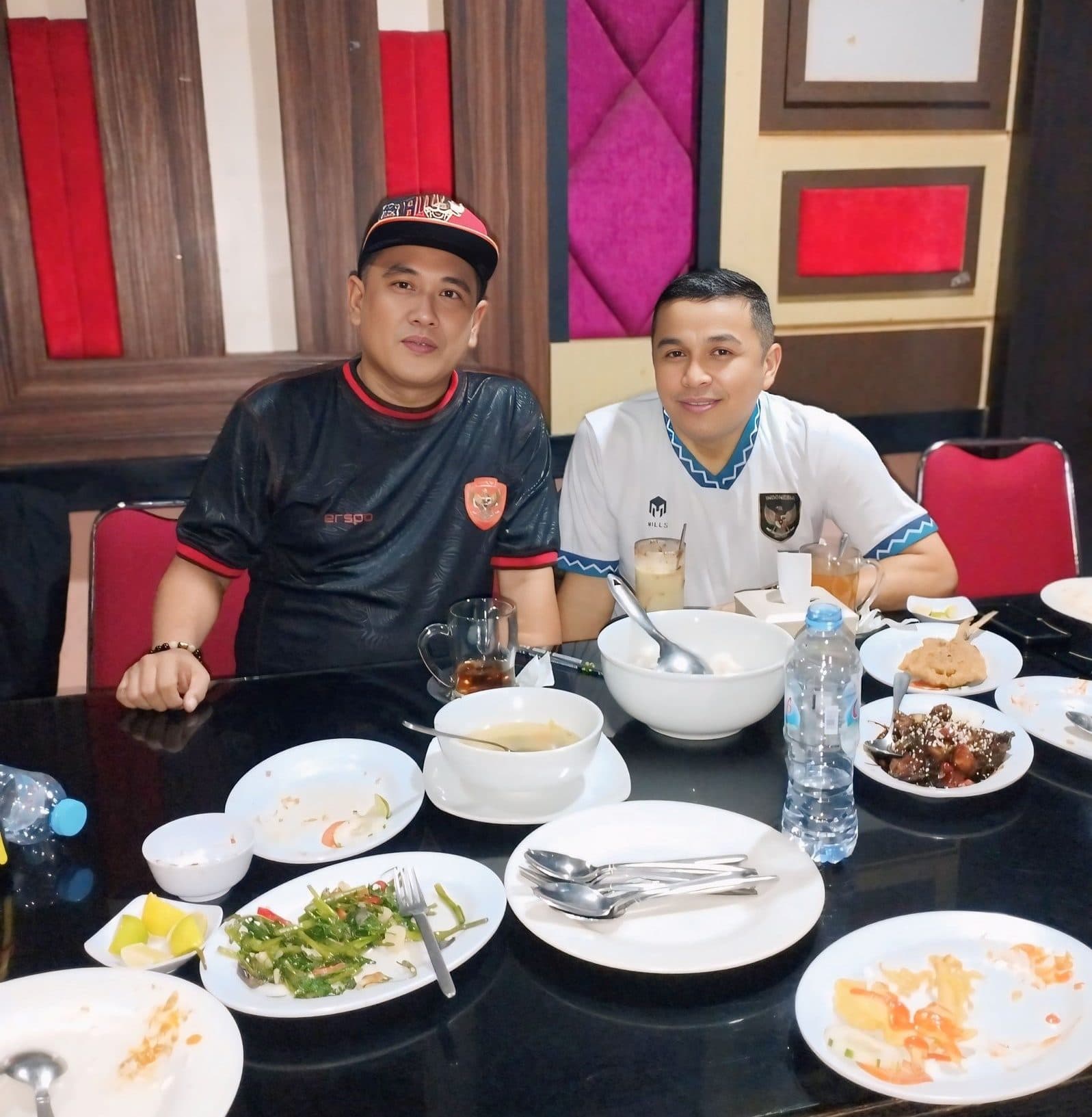 Dukung Asta Cita Prabowo, Duo Datuak Komitmen Lanjutkan Program Jumat Berkah IKASMIN-SS