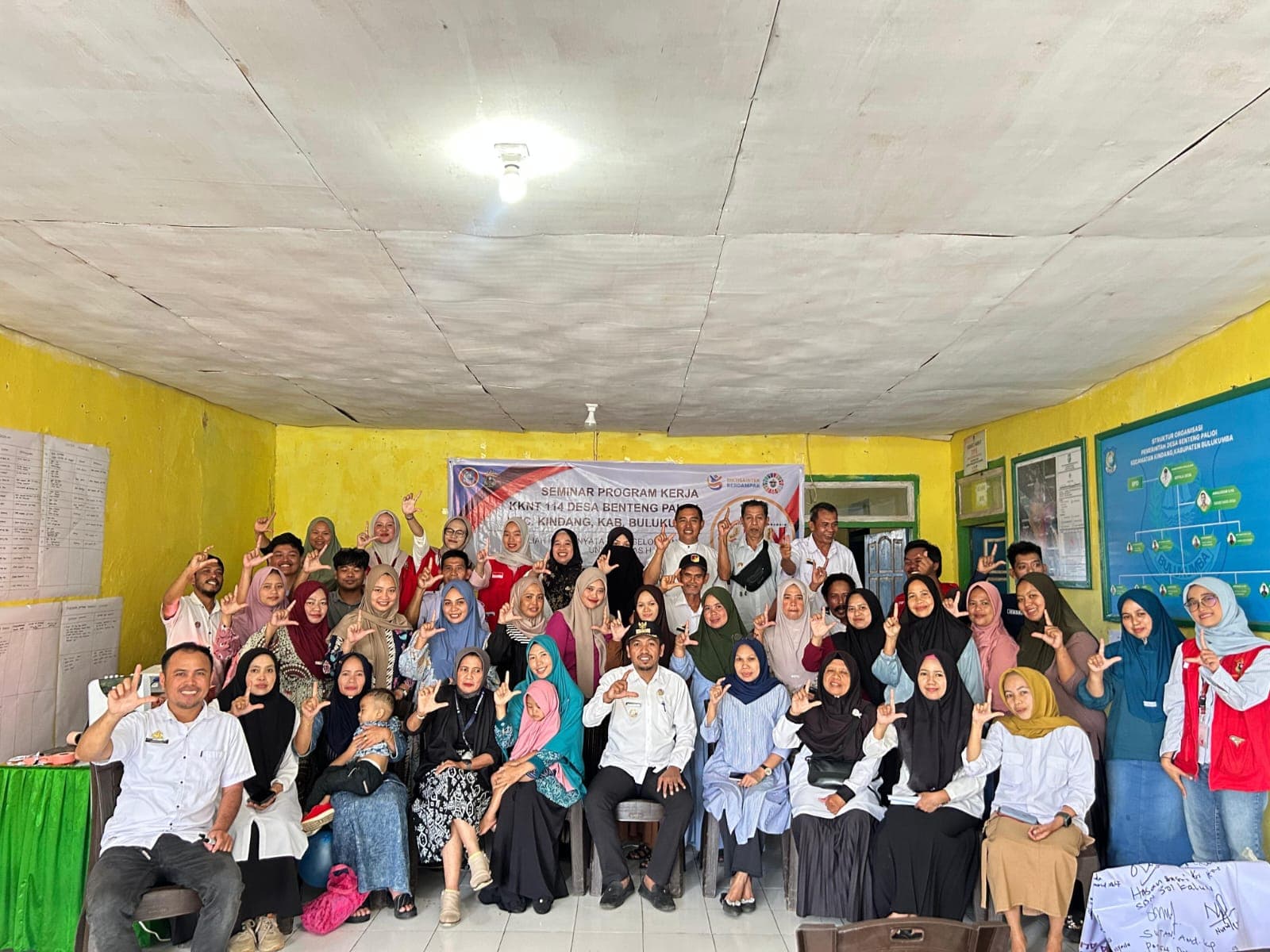 Mahasiswa KKN Tematik Literasi 114 UNHAS Gelar Seminar Program Kerja di Desa Benteng Palioi