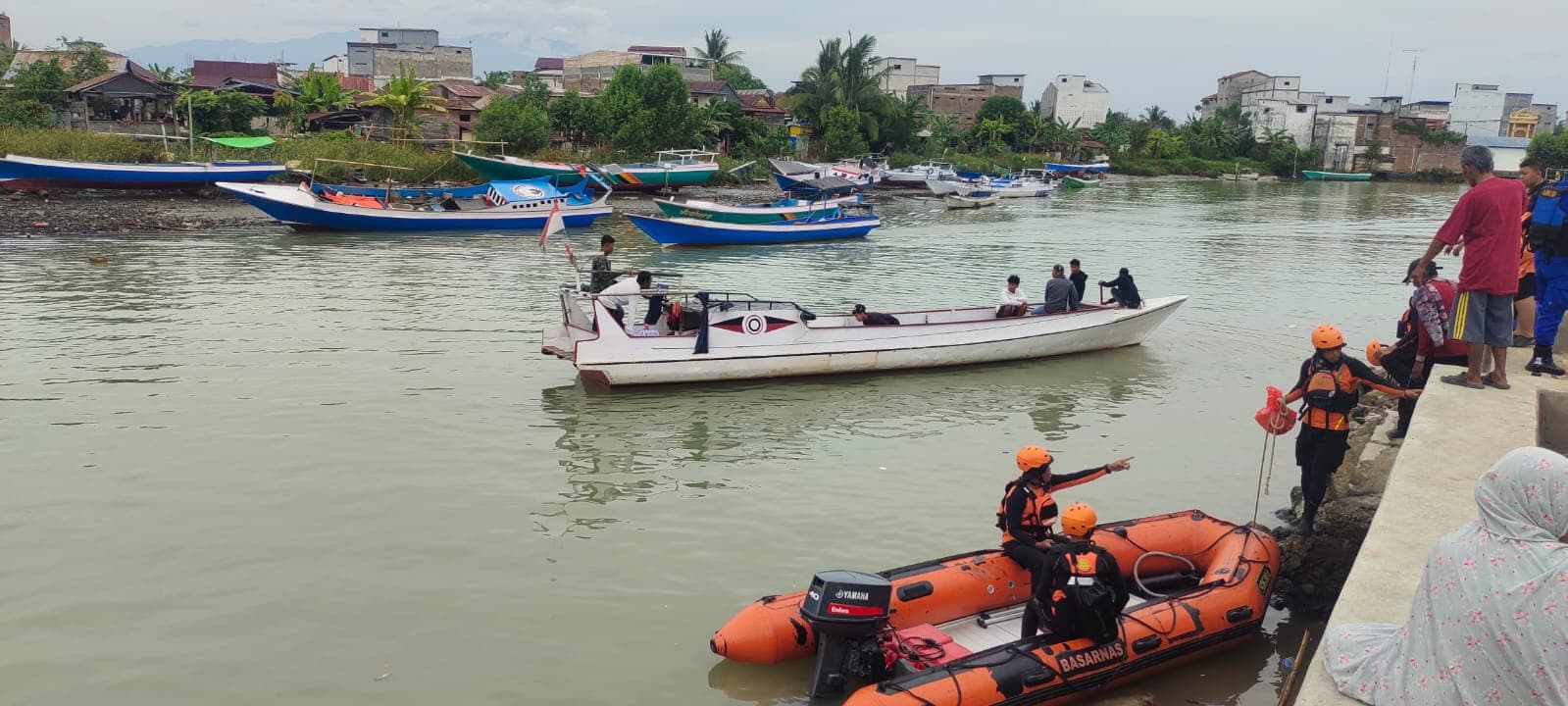 Seorang Nelayan Hilang di Perairan Siwa Masih Dalam Pencarian