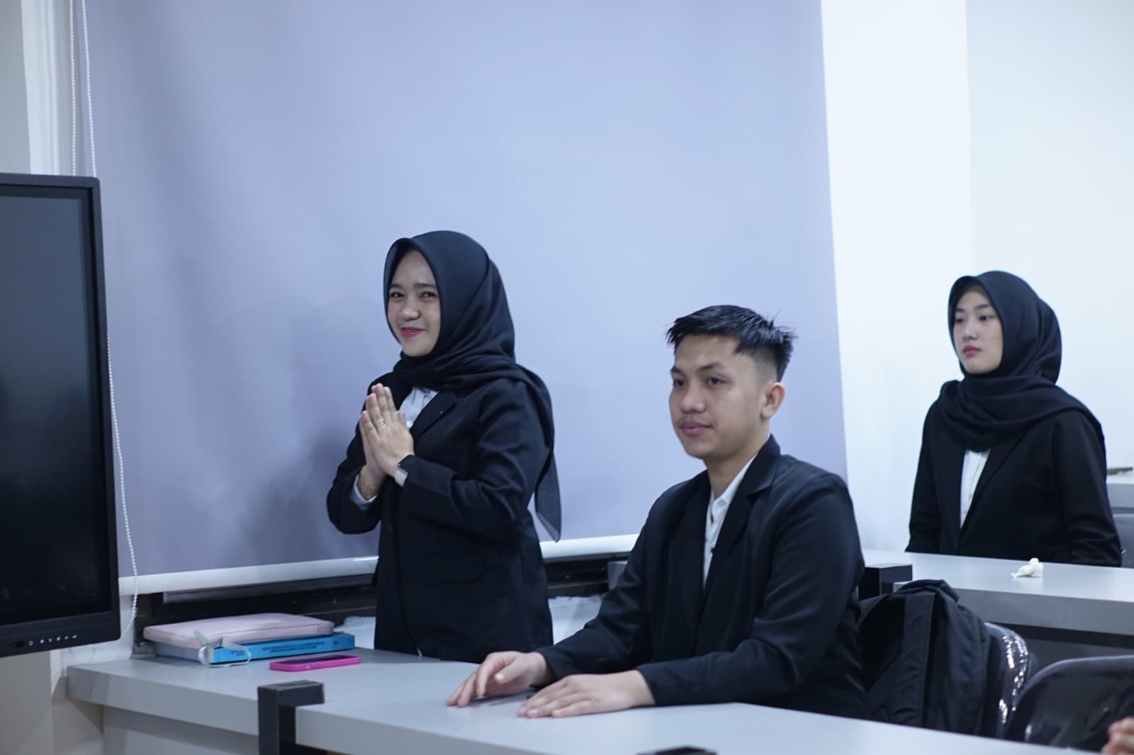 FTB Nobel Indonesia Yudisium Sejumlah Mahasiswa