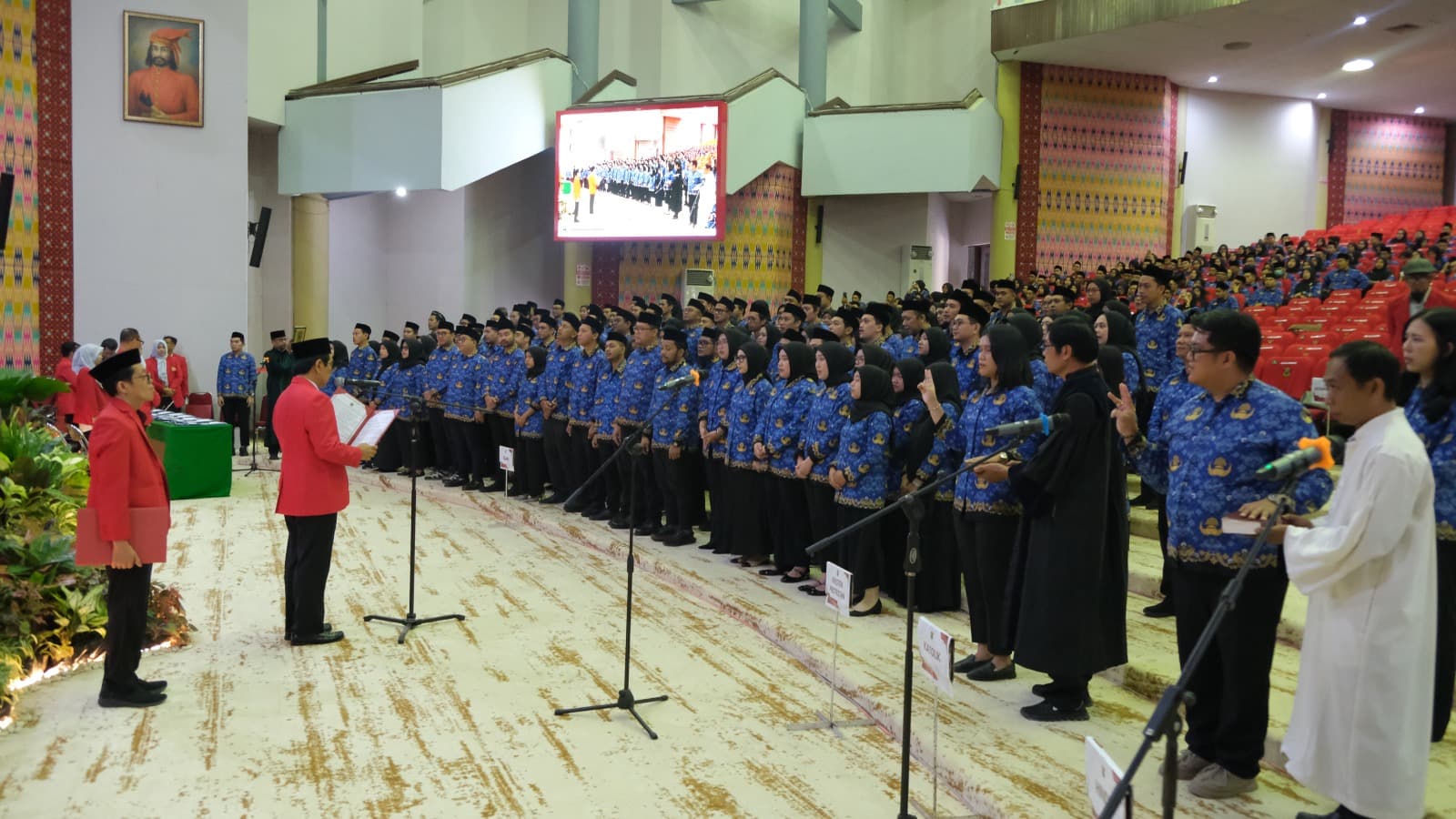 915 Pegawai Unhas Terima SK Pengangkatan
