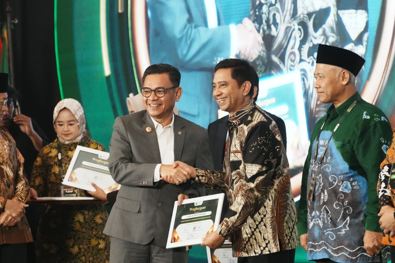 UIN Alauddin Masuk 10 PTKIN Penerima Penghargaan Nasional Organisasi Alumni