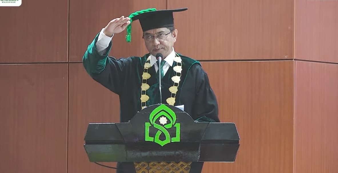 Rektor UIN Alauddin Makassar Ajak Wisudawan Bermain Peran: Jadilah Sarjana Anak Tangga